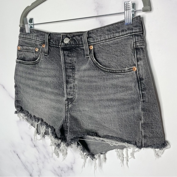 Levi’s 501 High Rise Black Wash Button Fly‎ Denim Shorts - Picture 5 of 12